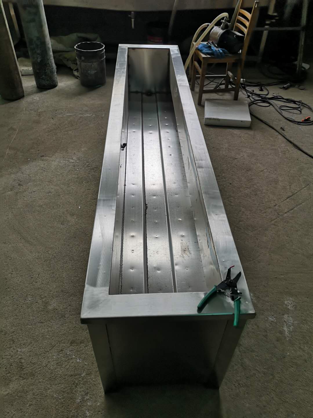 單槽型超聲波清洗機(jī)原理是什么？